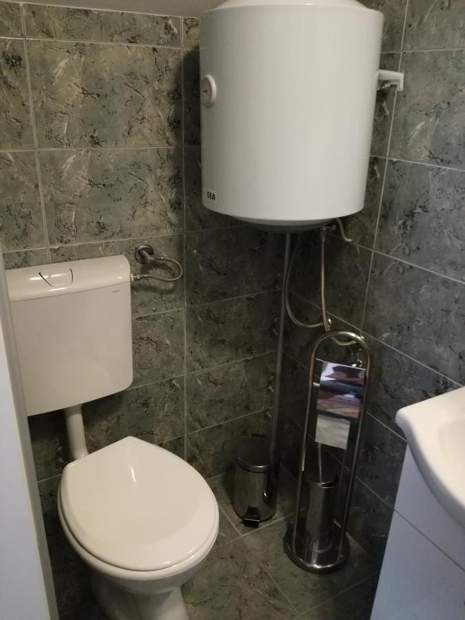 Tri Sesira Ljubovija Hotel Eksteriør billede