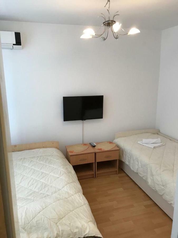 Tri Sesira Ljubovija Hotel Eksteriør billede