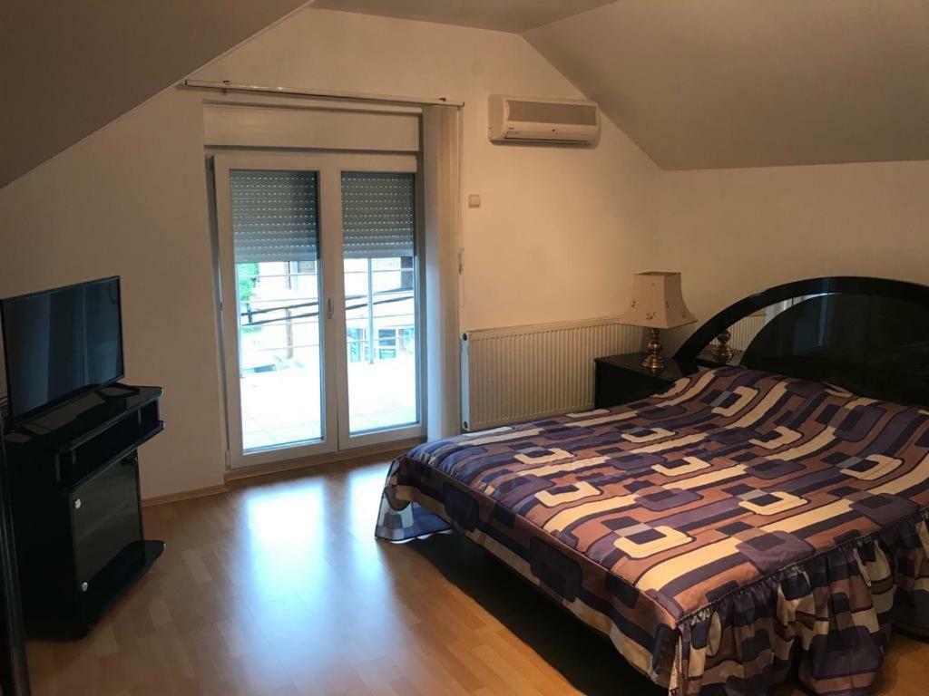 Tri Sesira Ljubovija Hotel Eksteriør billede
