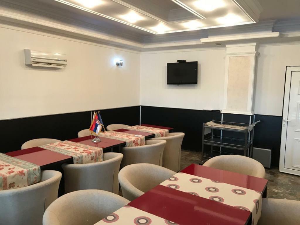 Tri Sesira Ljubovija Hotel Eksteriør billede